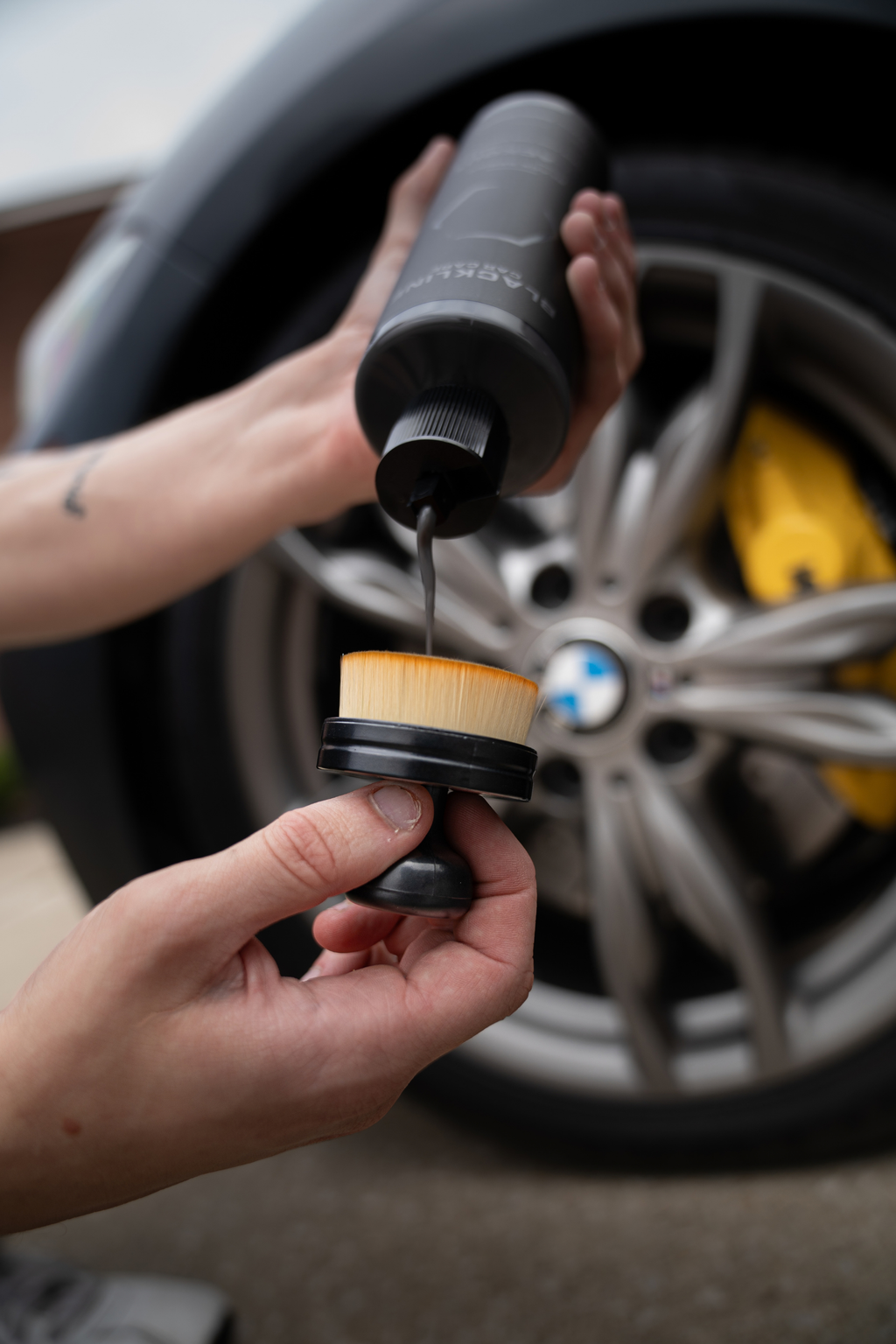 BLACKLINE® TIRE SHINE APPLICATOR BRUSH