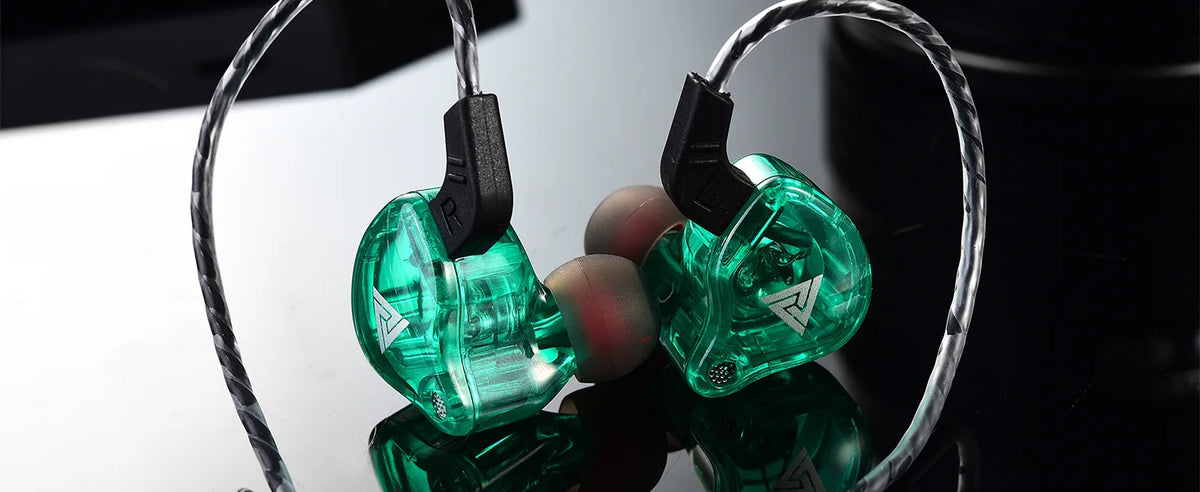 AK6 Wired In-Ear Gaming Earbuds with Microphone