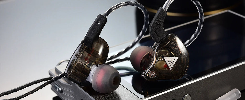 AK6 Wired In-Ear Gaming Earbuds with Microphone